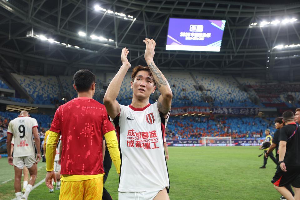 中超戏剧性一夜！3队压哨破门，韦世豪绝杀国安，津门虎读秒乌龙